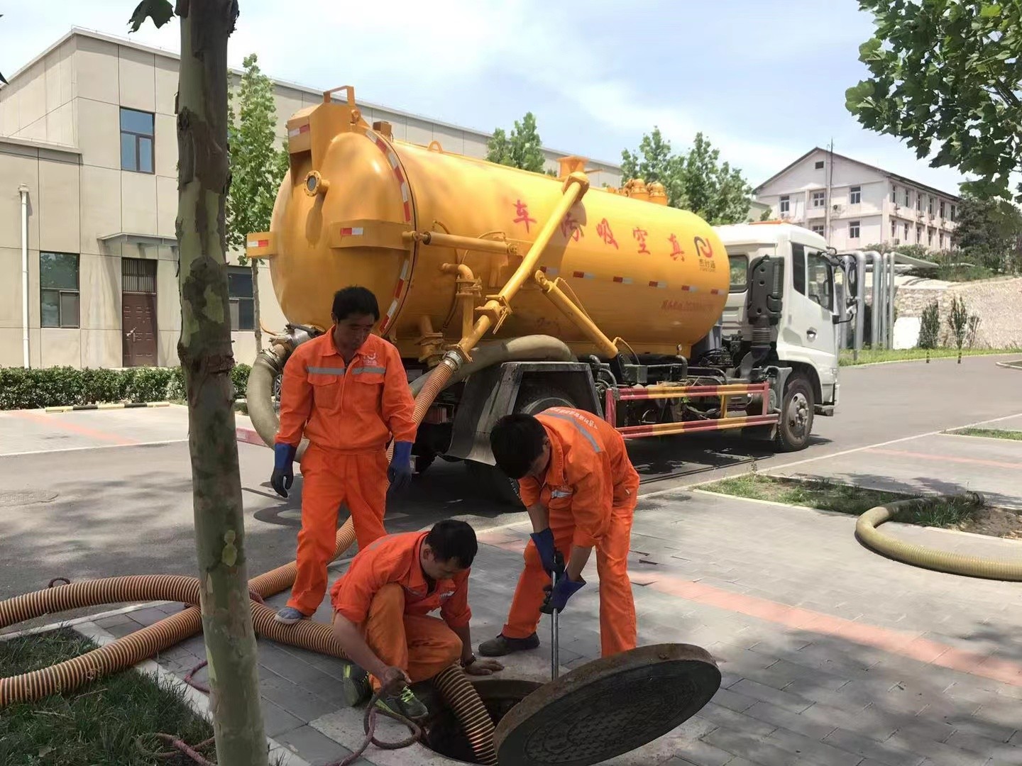 桦川化粪池清理与5-8吨吸粪车施工效率分析